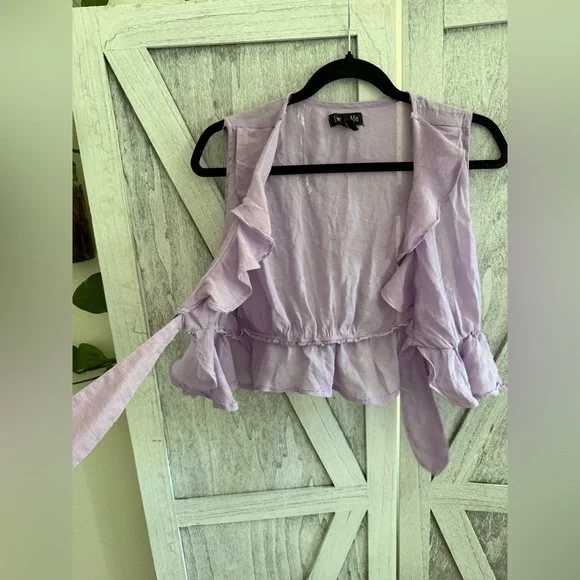 Lavender Ruffle Sleeveless Crop Top - Picture 6 of 13